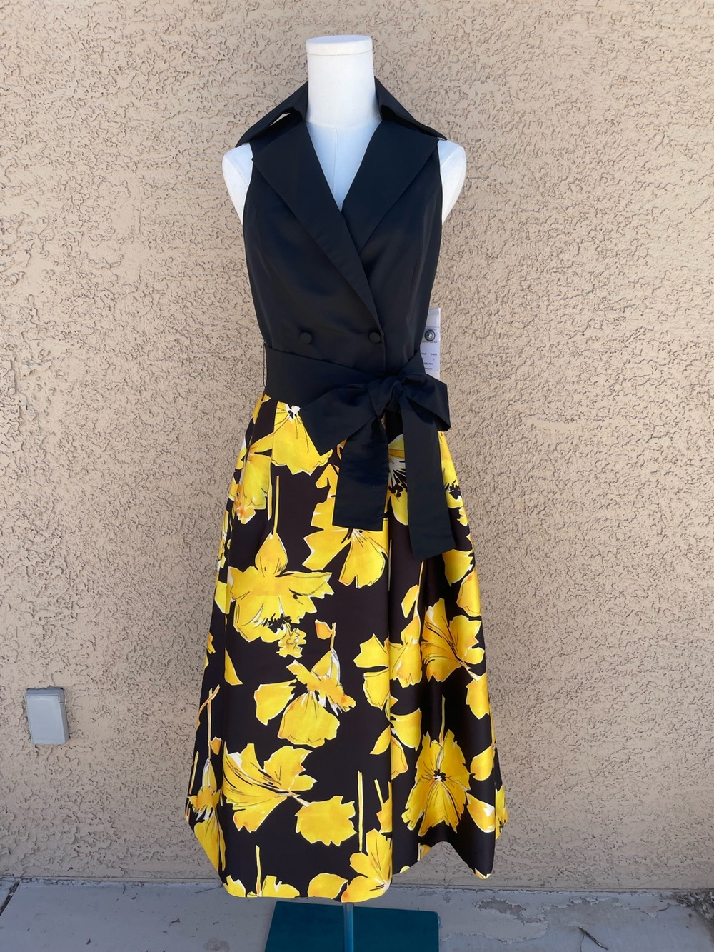 Rickie Freeman Teri Jon Tuxedo Floral Midi Dress Size 2 - Picture 2 of 12